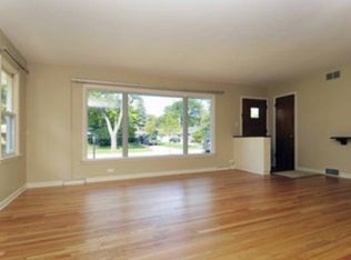 413 S Prindle Ave, Arlington Heights, IL 60004