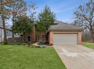 733 Bear Run Dr, Grapevine, TX 76051