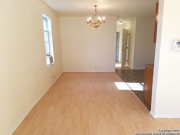 4th image of 123 Boston St