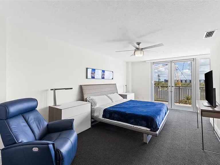800 N Tamiami Trl #321A — Photo 31