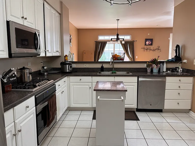1268 Georgetown Way — Photo 5