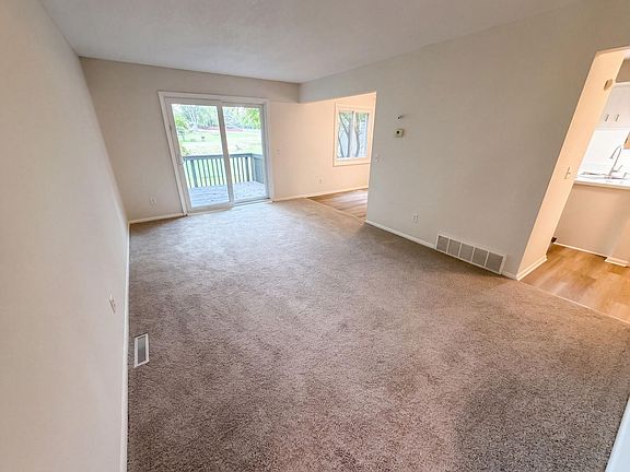 3rd image of 15391 Trillium Cir