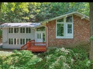 957 Haverstraw Rd, Suffern, NY 10901