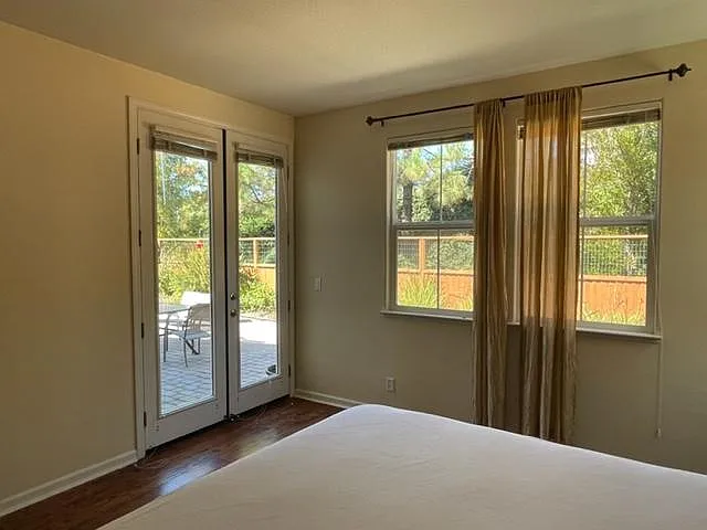 5005 Beach Wood Dr — Photo 12