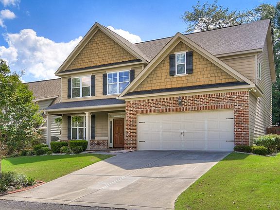 3rd image of 204 Dominion Dr