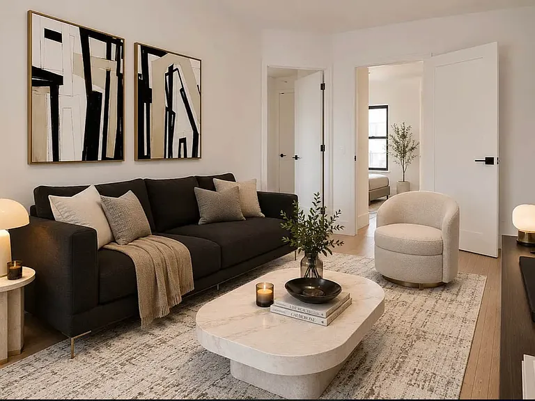 208 E 6th St #21 — Photo 1