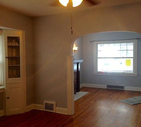 3rd image of 1469 Rockland Ave