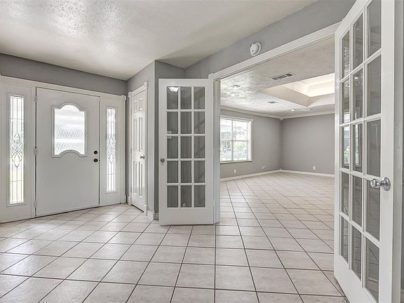 3rd image of 8235 S Killarney Dr