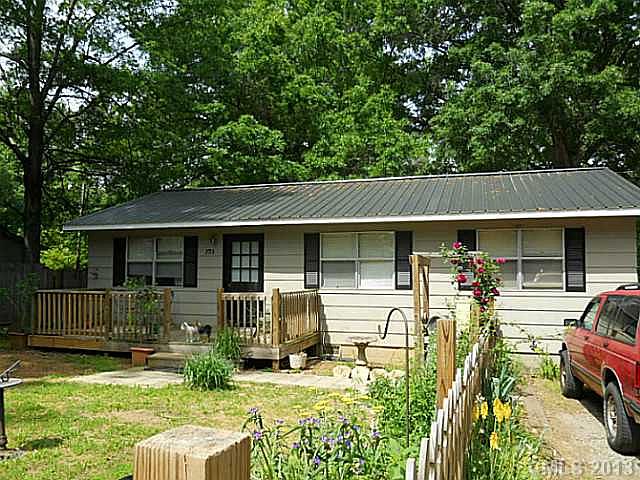 1st image of 703 North Dr