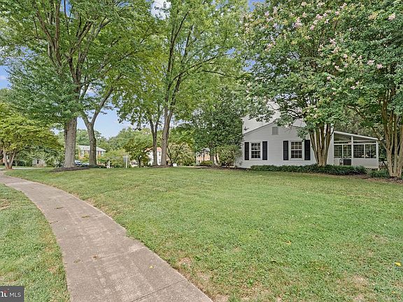4th image of 1923 Saybrook Ct