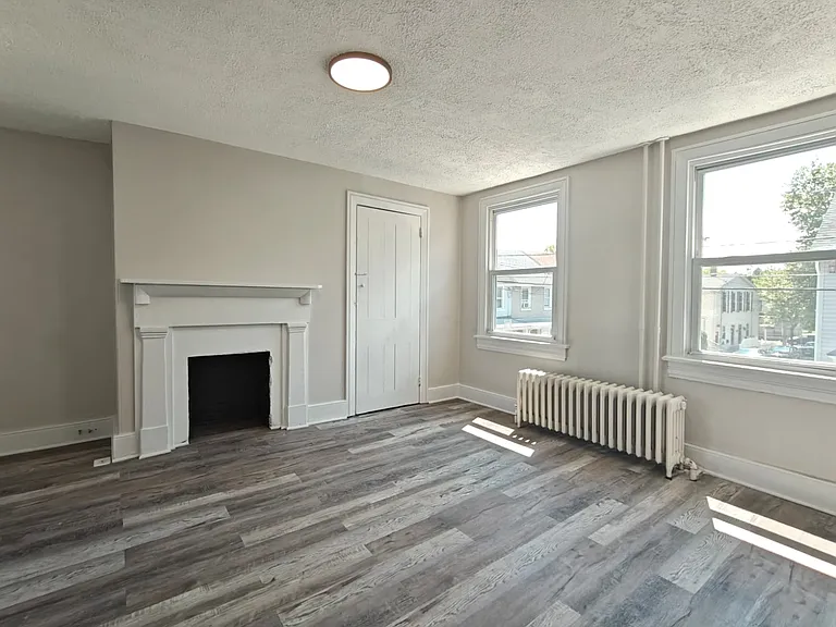 317 Borden St #2 — Photo 2