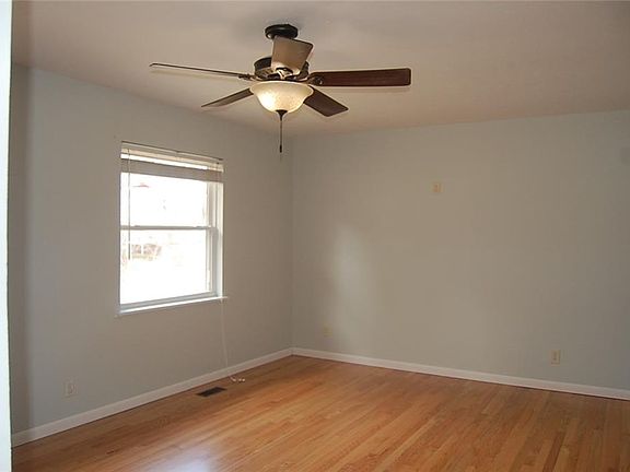 4th image of 1207 Lisa Ln
