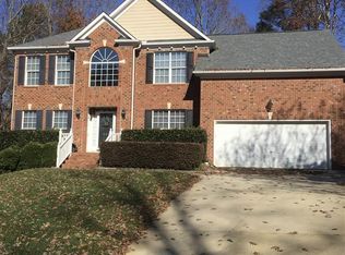 202 Tawny Ridge Ln, Cary, NC 27513