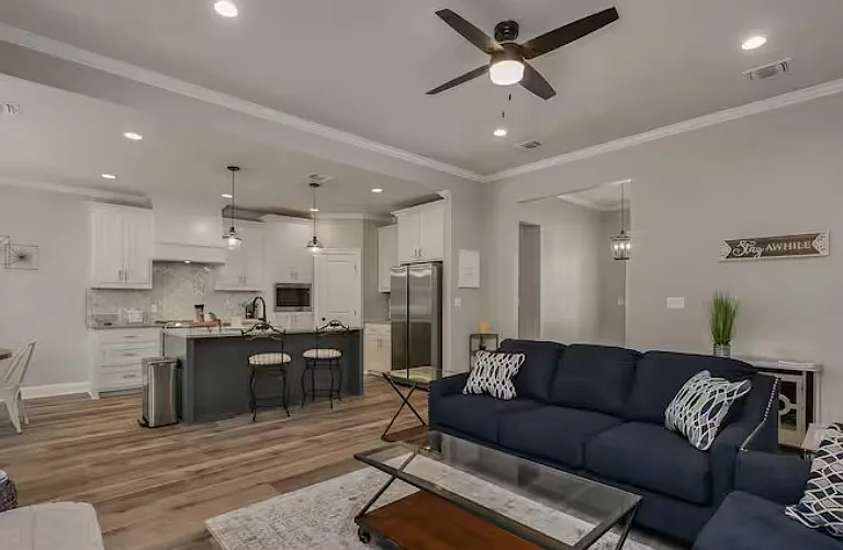 5804 Bluebonnett Dr — Photo 5
