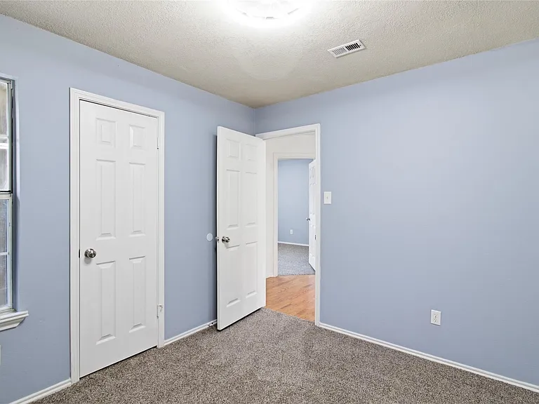 120 Mule Deer Ct — Photo 9
