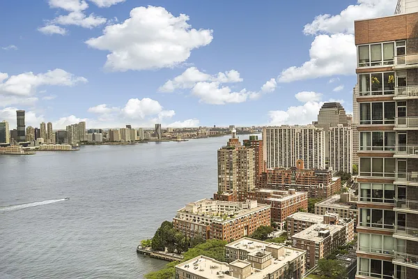 Rented by Compass | media 14