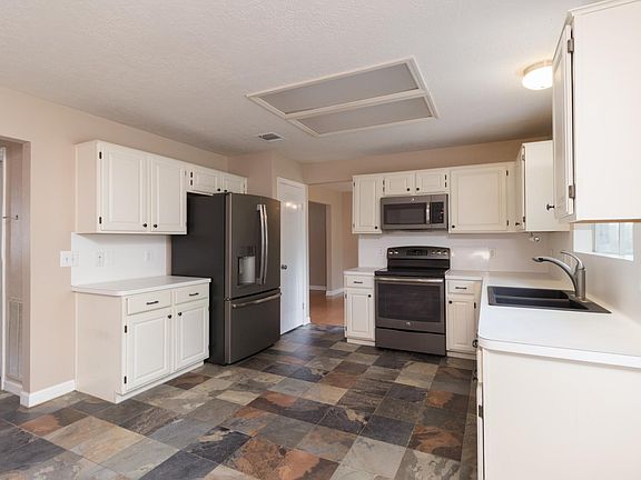 4th image of 5215 Heathervale Ct