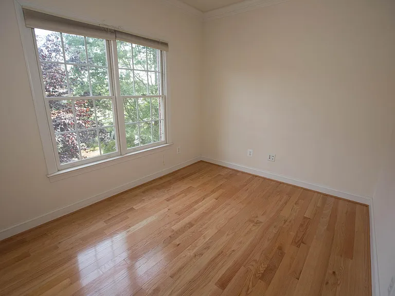 2339 Sandburg St — Photo 26
