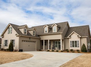 509 Cedar Ridge Dr, Winterville, NC 28590