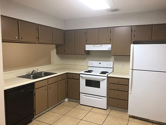 4th image of 696 Tyner St Unit 9