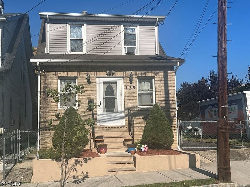 1st image of 139 Watson Ave