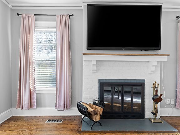 4th image of 23 Bellflower Cir