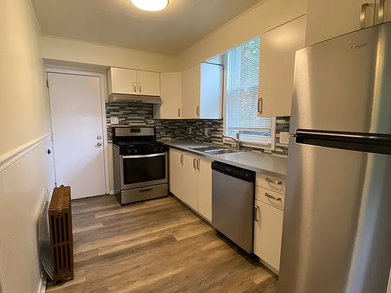 410 Parkwood Rd — Photo 10