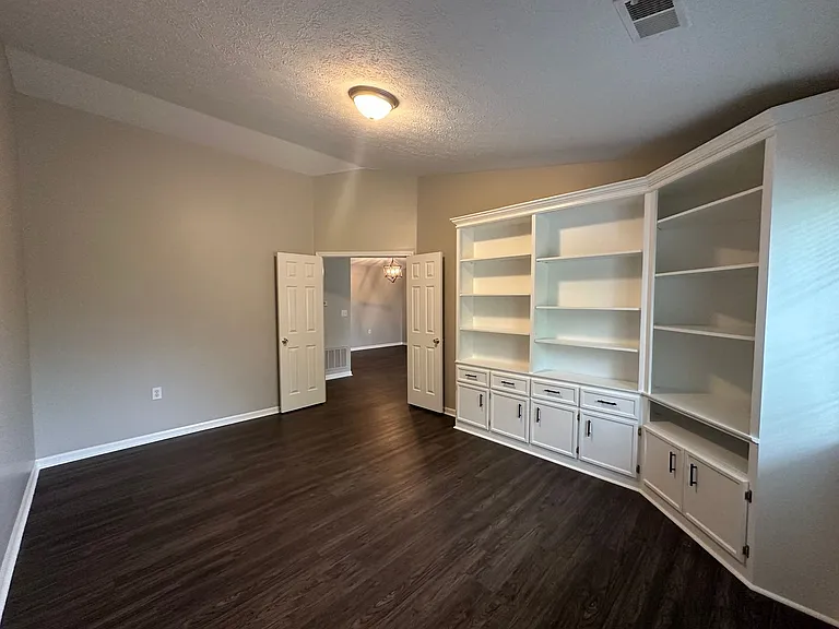 10301 Trotters Pointe Dr #201 — Photo 8