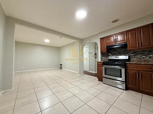 809 Summer Ave #22 Photo 1