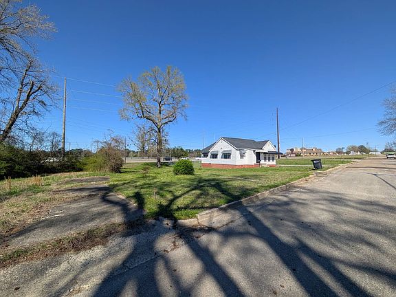 4th image of 516 Doyle St