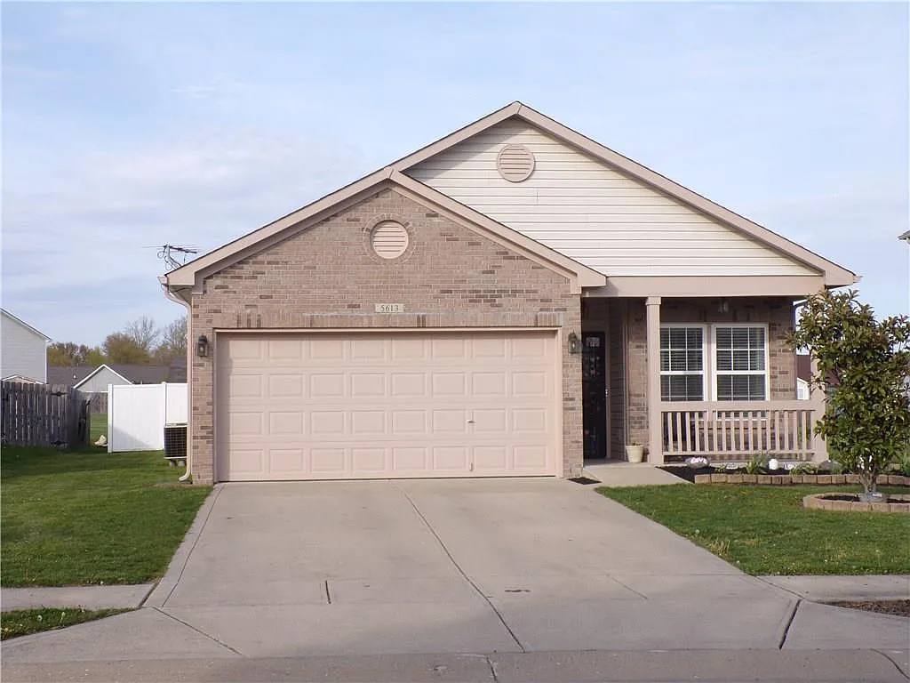 5613 Sweet River Dr photo 1
