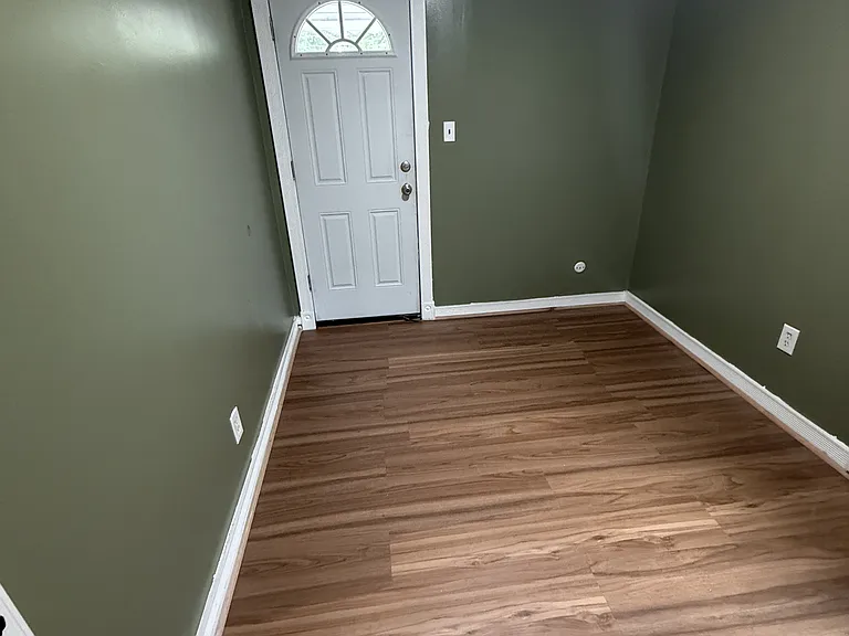 25428 Hopkins St — Photo 8