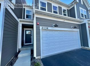 2134 Weatherbee Ln #1, Naperville, IL 60563