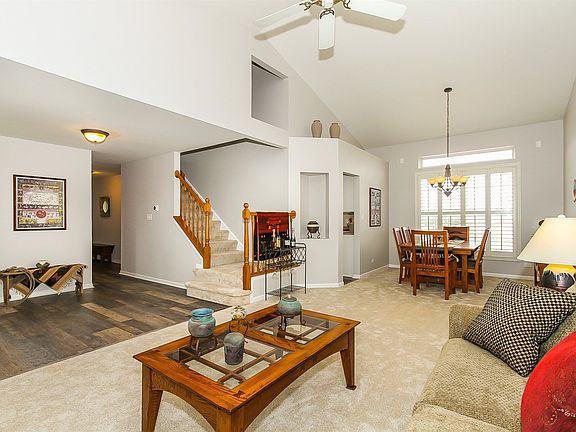 3rd image of 293 Paine St