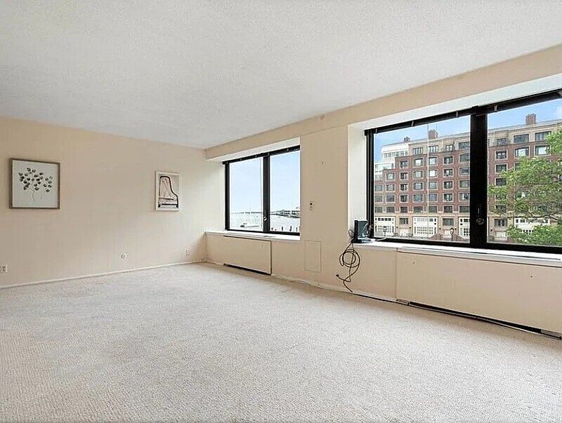 1st image of 85 E India Row APT 2E