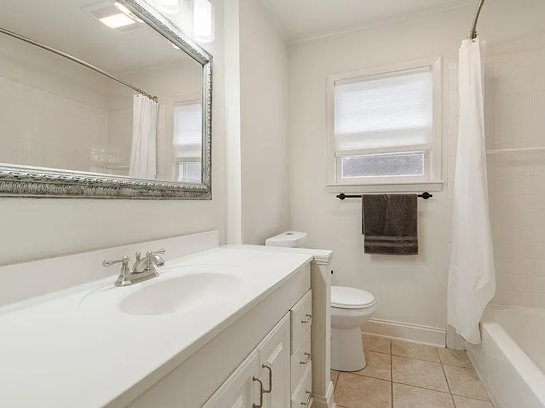 4539 E 39th St S — Photo 16