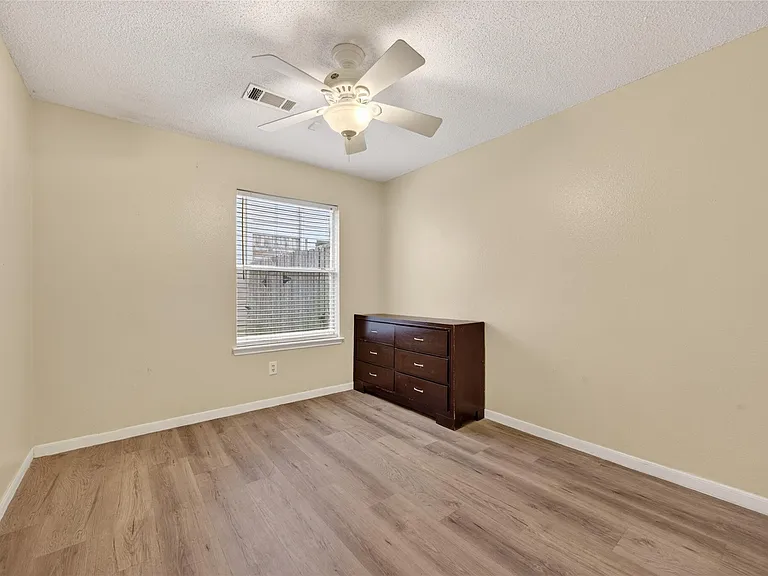 1035 Cascade Creek Dr — Photo 36