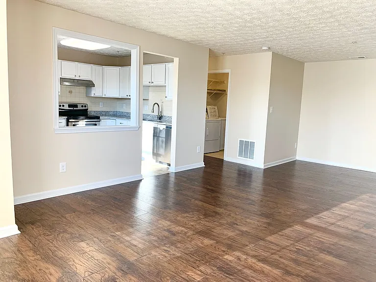 2450 Apple Blossom Ln #301 — Photo 11