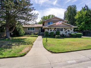 2308 W La Loma Dr, Rancho Cordova, CA