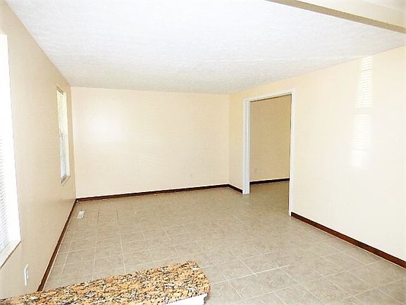 4th image of 1276 Laurel Green Pl
