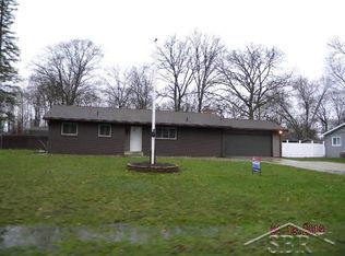 1090 Curwood Rd, Saginaw, MI 48609