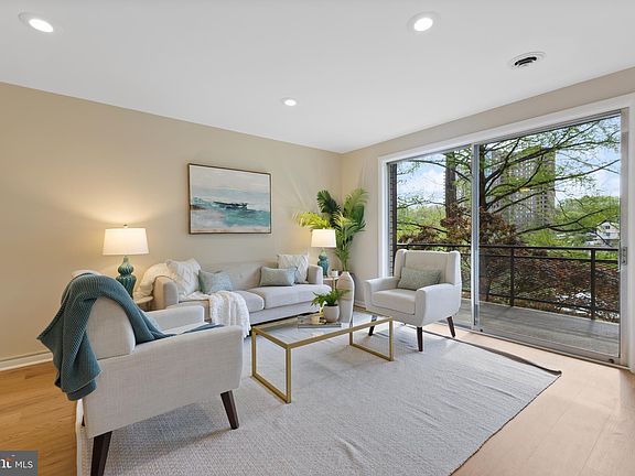 4th image of 10420 Rockville Pik #302