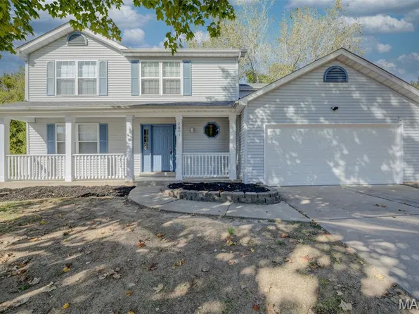 2601 Red Cedar Parc Dr N, O'Fallon, MO 63368