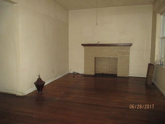 3rd image of 760 S Kilbourn Ave