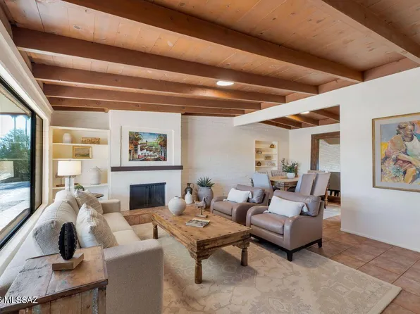 7019 N Magic Ln, Tucson, AZ 85704