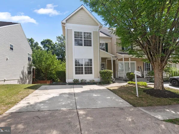 13121 Misty Glen Ln, Fairfax, VA 22033