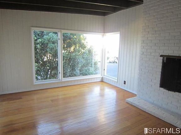3rd image of 854 Southgate Ave