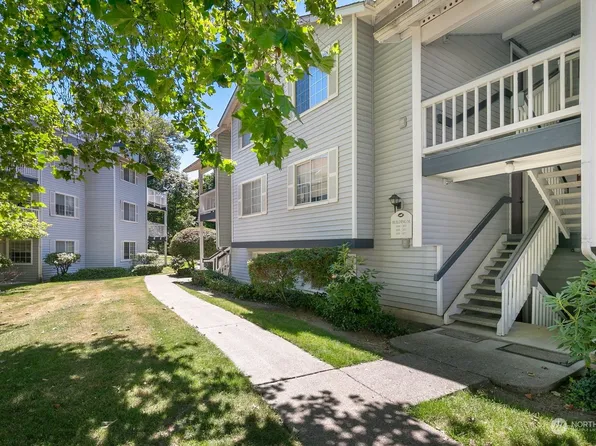 7453 Newcastle Golf Club Road #M104, Newcastle, WA 98059