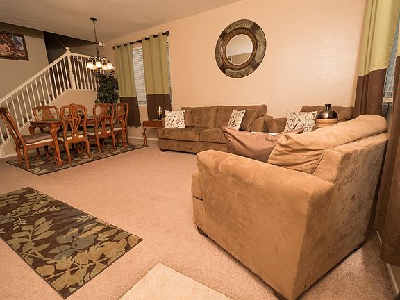 3rd image of 14026 Dahlia Dr