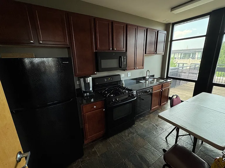 1071 W 15th St #309 — Photo 17